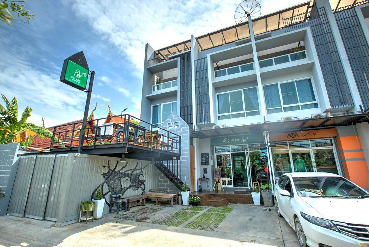 White Monkey Guesthouse Phetchaburi Exterior foto